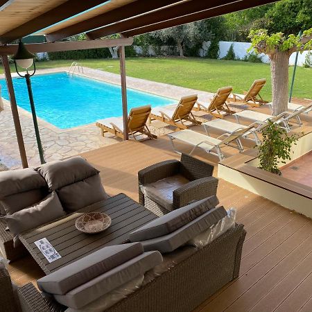 Relaxing Villa With Swimming Pool And Garden Άγιος Γεώργιος Εξωτερικό φωτογραφία