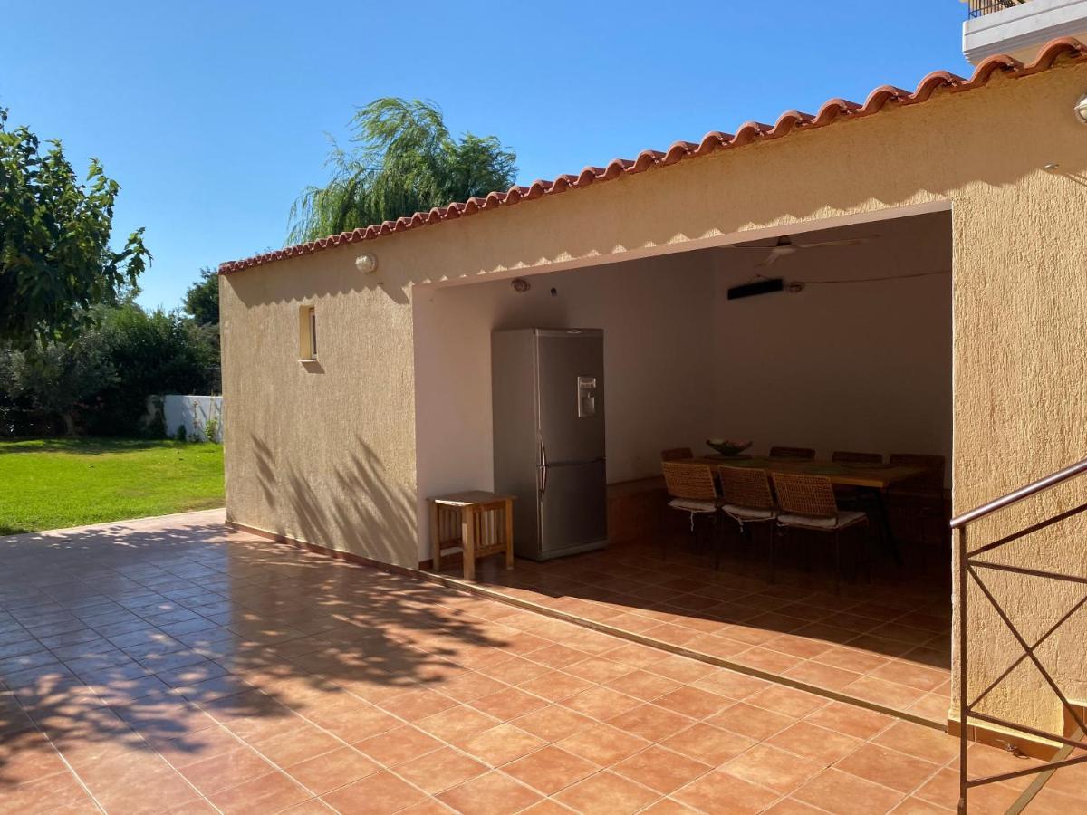 Relaxing Villa With Swimming Pool And Garden Άγιος Γεώργιος Εξωτερικό φωτογραφία