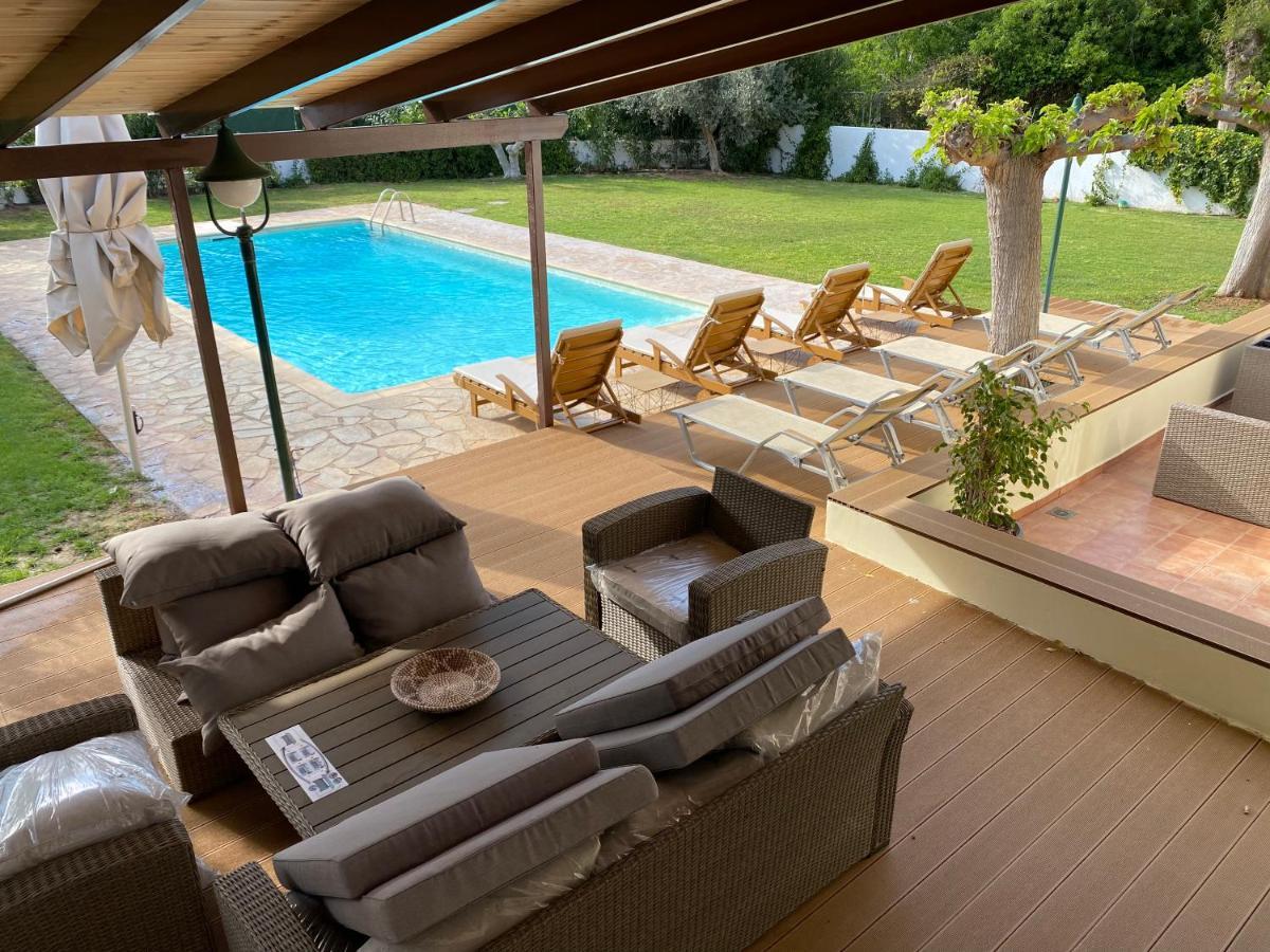Relaxing Villa With Swimming Pool And Garden Άγιος Γεώργιος Εξωτερικό φωτογραφία
