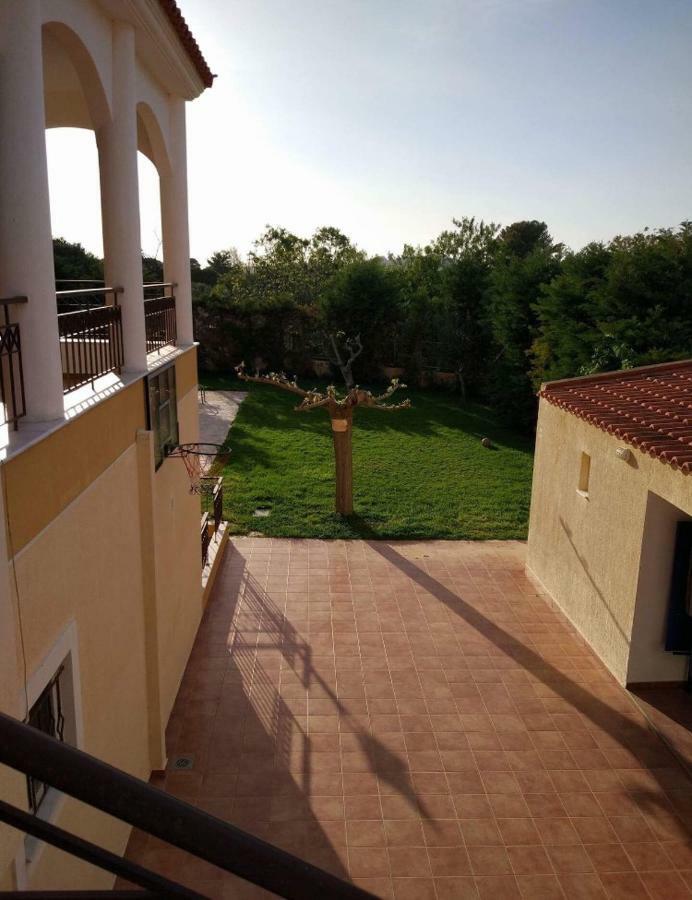 Relaxing Villa With Swimming Pool And Garden Άγιος Γεώργιος Εξωτερικό φωτογραφία