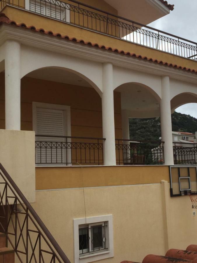 Relaxing Villa With Swimming Pool And Garden Άγιος Γεώργιος Εξωτερικό φωτογραφία