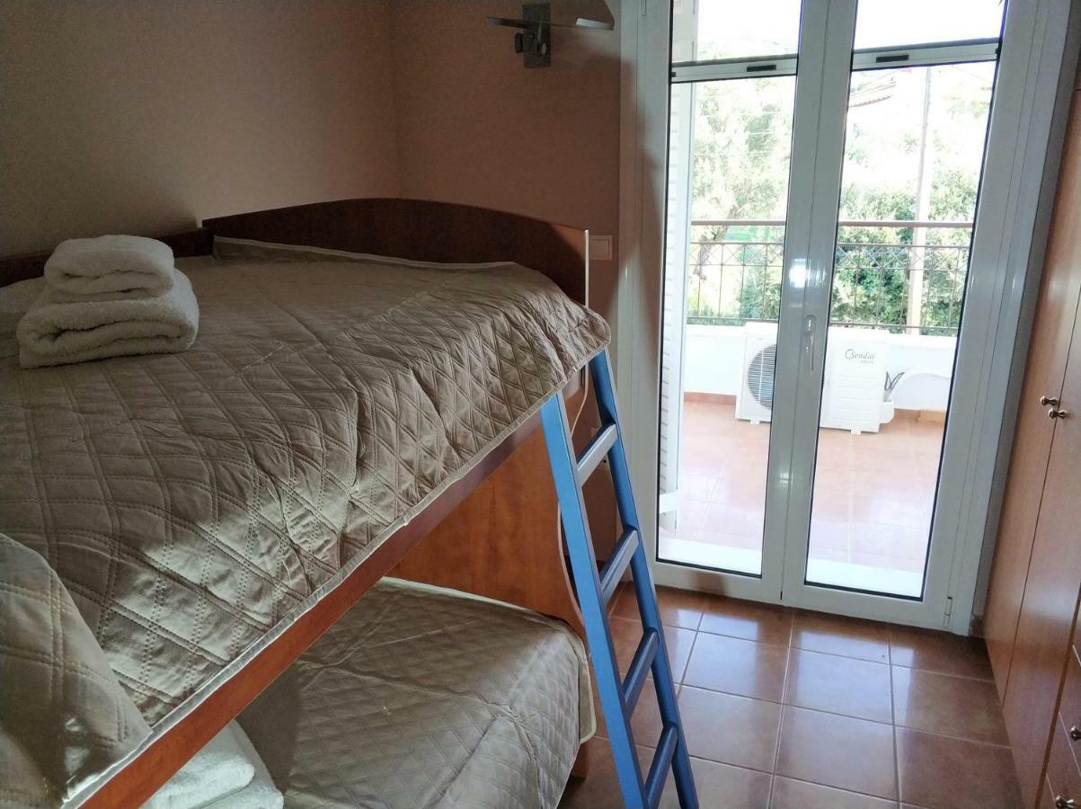Relaxing Villa With Swimming Pool And Garden Άγιος Γεώργιος Εξωτερικό φωτογραφία