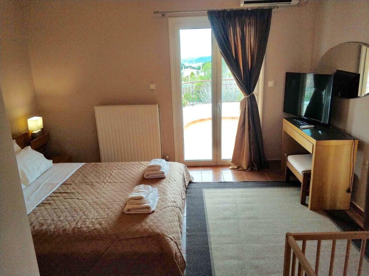 Relaxing Villa With Swimming Pool And Garden Άγιος Γεώργιος Εξωτερικό φωτογραφία